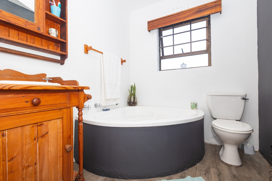 7 Bedroom Property for Sale in Penhill Western Cape